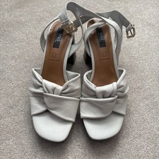 M&S leather cross over Square Toe High Block Heel Sandals uk 6 Ivory -  Ex Cond