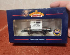 Bachmann 37975 Conflat with AF Container GWR Wagon