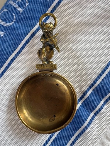 Vintage brass cat fiddle tea - &,
