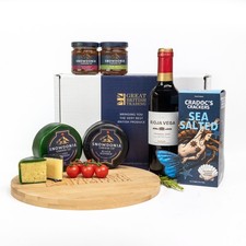 Hamper with Cheese, Crackers