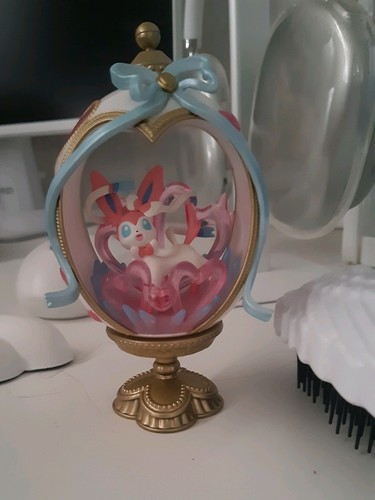 Ment sylveon ovaltique - sylveon,