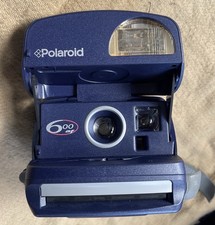 Polaroid 600AF Instant Blue Film Camera - -Working but has a broken handle  
