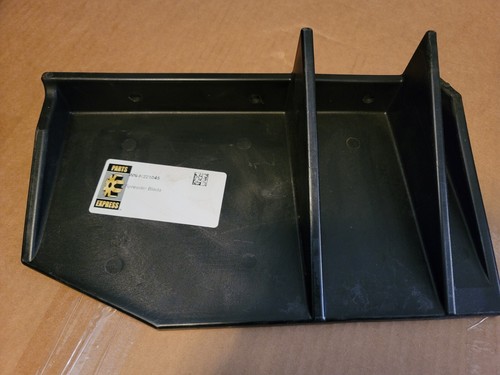 Spreader blade right - hand, to