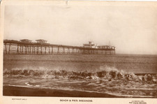 LINCOLNSHIRE - BEACH & PIER -