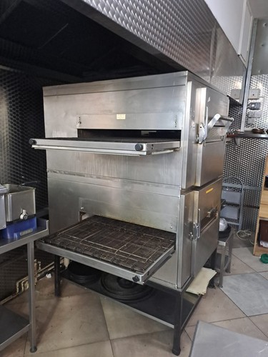 Commercial conveyor pizza oven - commercial,