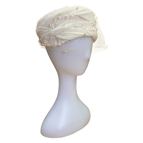 1950s ivory pillbox hat - ivory, with