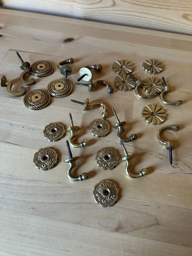 Job lot brass - of, tie