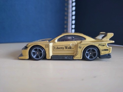 Hot wheels super - super, silhouette