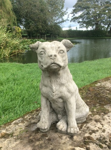 Stone garden sitting - 🇬🇧,
