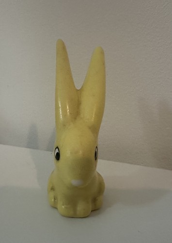 Vintage goebel yellow seated - yellow,