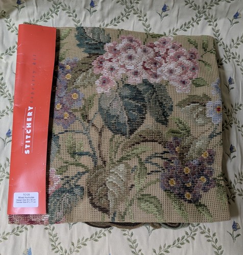 Stitchery mixed auriculas wool - auriculas,
