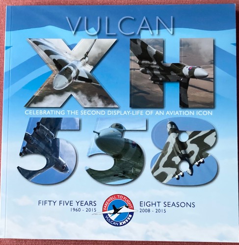 Vulcan xh558 celebrating - ,