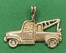 14k Yellow Gold Wrecker Tow