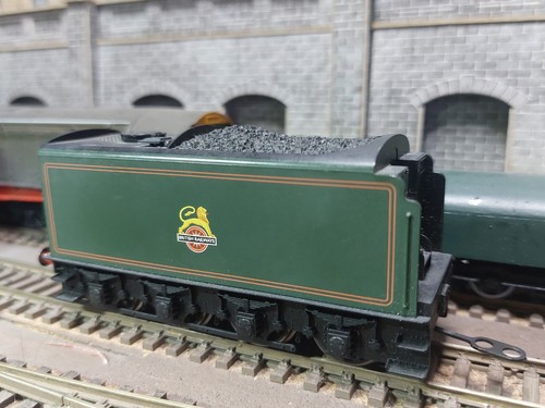 Hornby tender for lner - tender,