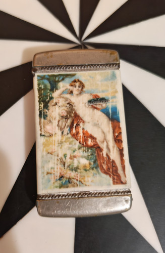 Antique molassine - antique, 'molassine'