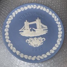 Vintage Collectable Wedgewood Jasperware Christmas Plate 1975 Tower Bridge 21cm