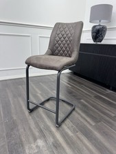 FV Baltimore Cantilever Dining