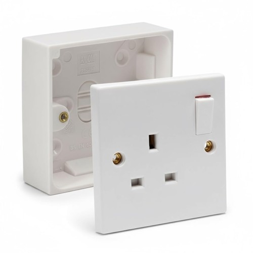 Single switched socket 1gang - switched,