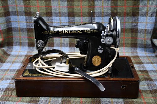 Vintage singer sewing machine - vintage,