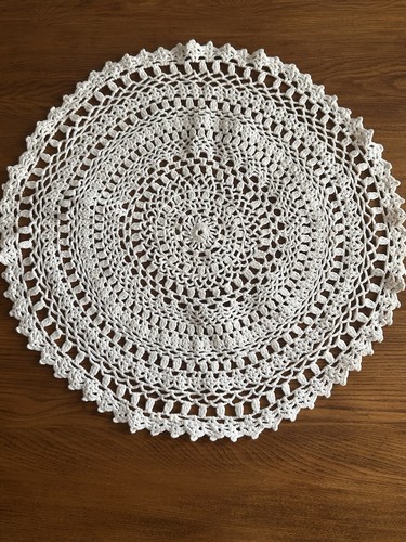 Vintage hand crocheted white - hand,