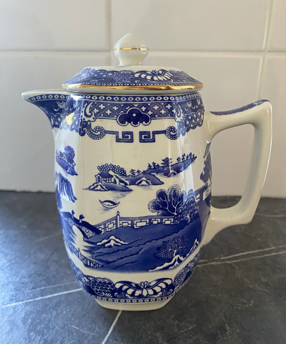 Pint tea pot willow pattern - tea,