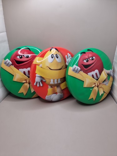 Three s festive - m, &
