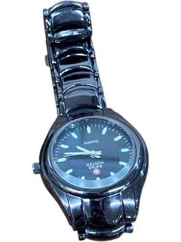 Swiss hunter quartz wristwatch - hunter,