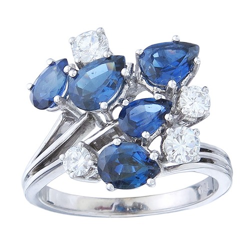 Ring sapphires brilliant
