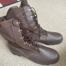 Size 11m wellco jungle boots - 11m,
