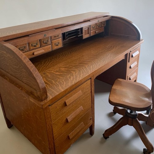 Gorgeous antique quarter sawn - gorgeous,
