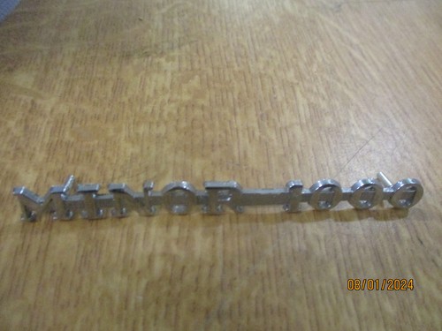 Morris minor 1000 emblem - morris,