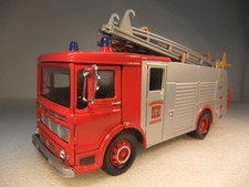 1:50 Corgi 97357 AEC Pumper -