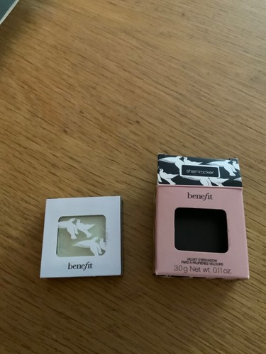 Benefit velvet eyeshadow