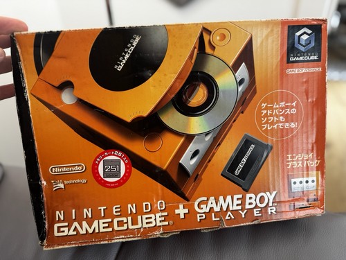 Nintendo gamecube console - nintendo,