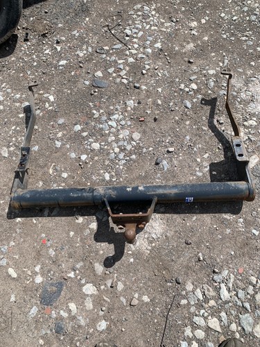 Vauxhall vivaro tow bar - vauxhall,