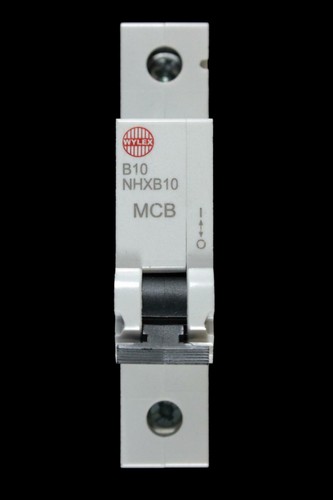 Wylex amp curve 6ka mcb - b,