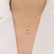 Gold Pendant Chain Necklace
