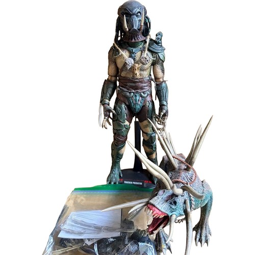 Hot toys tracker - hot,
