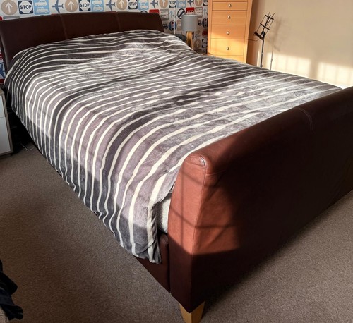 King size leather - king-size,