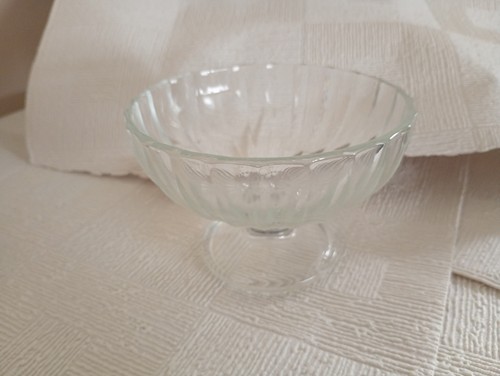 Vintage glass dish pender - vintage, a