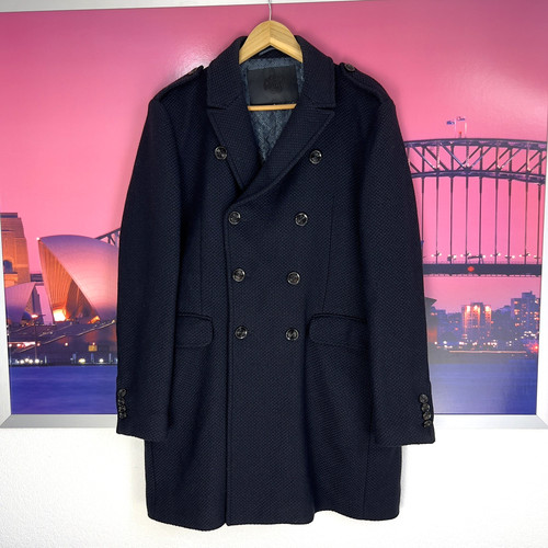 Pretty green black label - green, pea