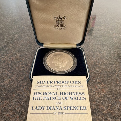 Royal mint 1981 silver - mint,