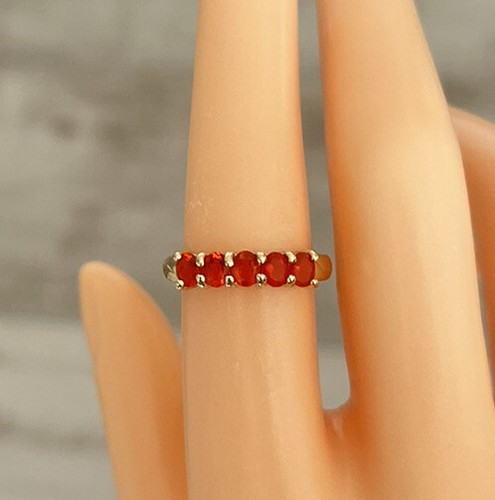 9ct yellow gold five stone - 9ct,