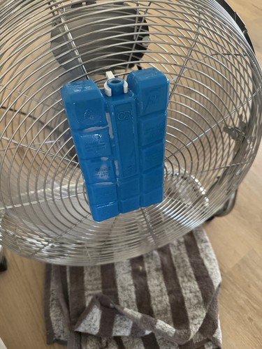 Cool clip ice pack - pack, holder