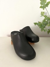 New FitFlop Black Leather SHUV Clogs UK 8