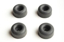 Quad rubber feet close to - feet,