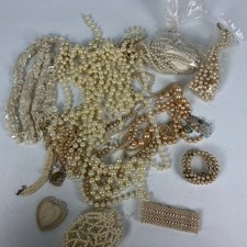 589g Broken Lot Necklaces