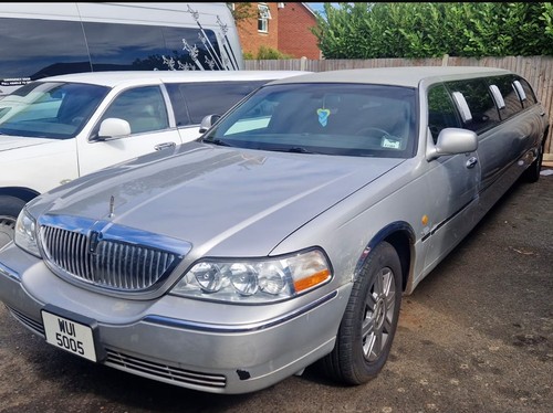 Lincoln stretch limousine 2007 - stretch,