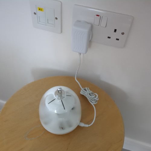 Uniross channel charger - , &