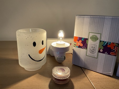 Scentsy frosty glow - scentsy,